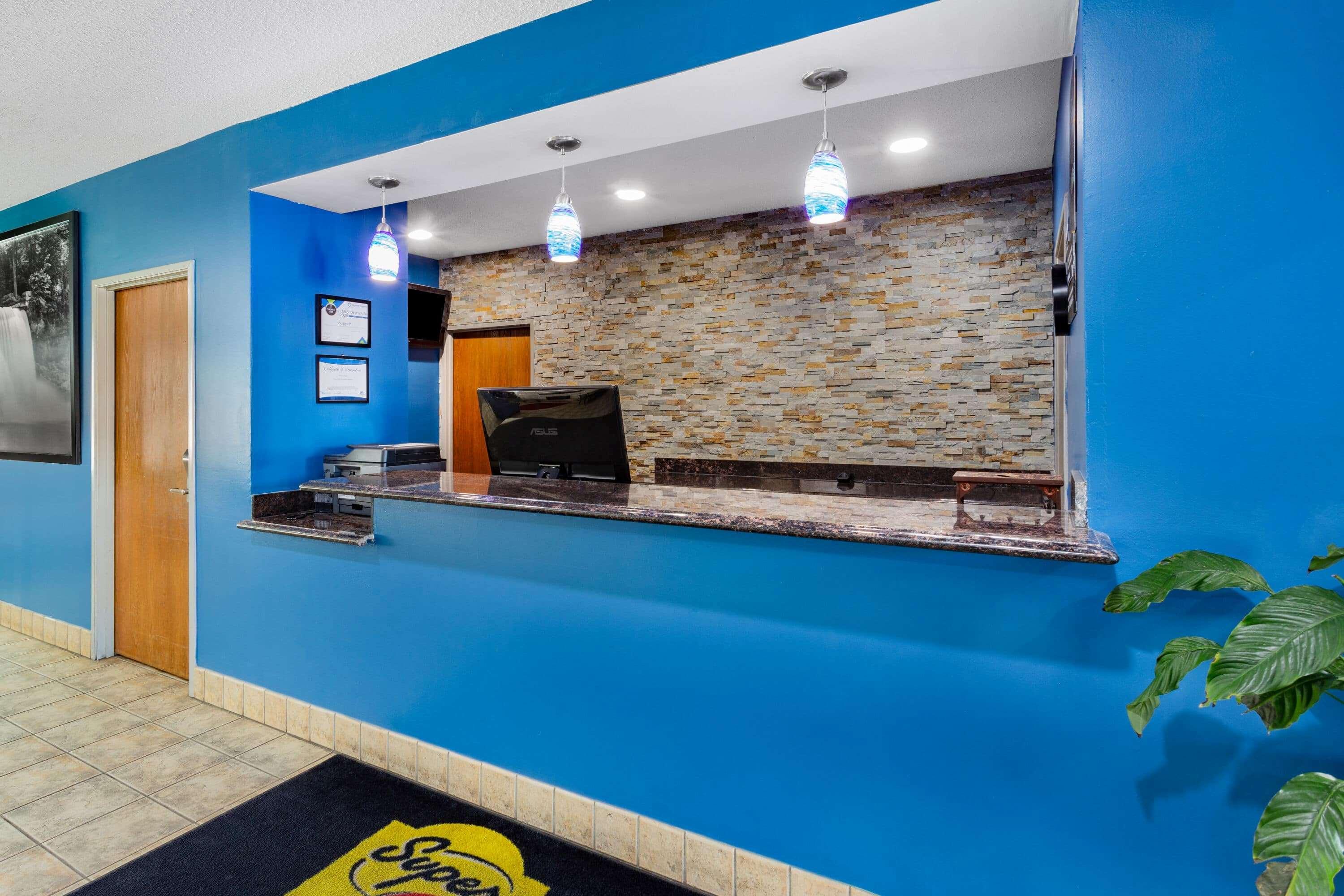Super 8 By Wyndham קוקומו מראה חיצוני תמונה